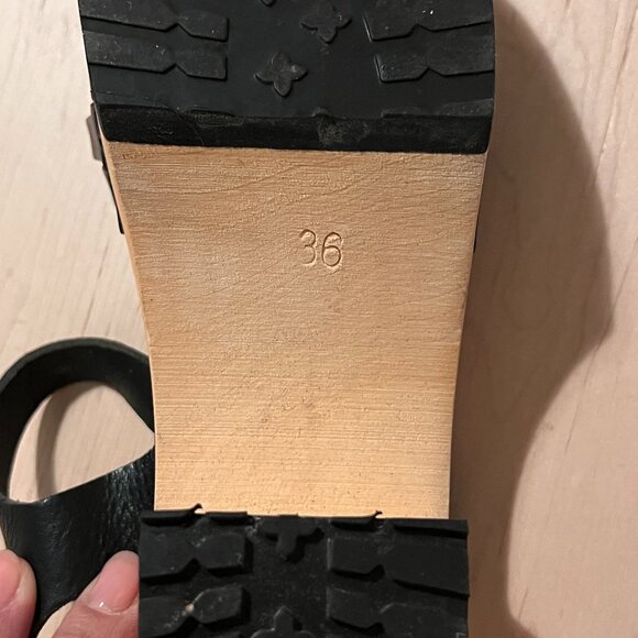 Authentic Swedish Hasbeens Clogs - Picture 9 of 11